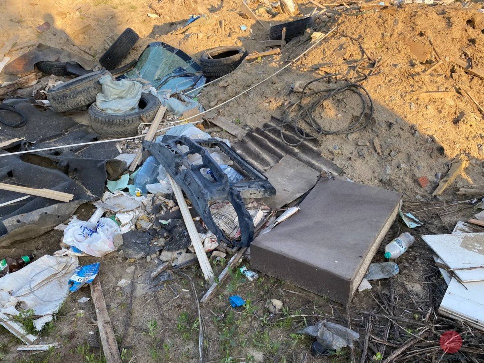 Подписчик КлубСМИ обнаружил свалку мусора в черте Северодвинска